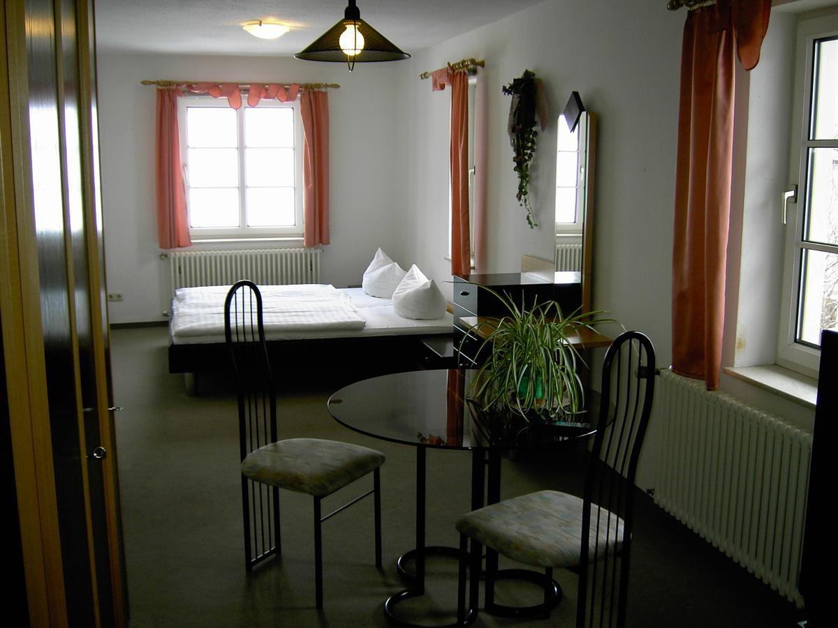 Landhotel Am Fuchsbach Berga  Екстериор снимка