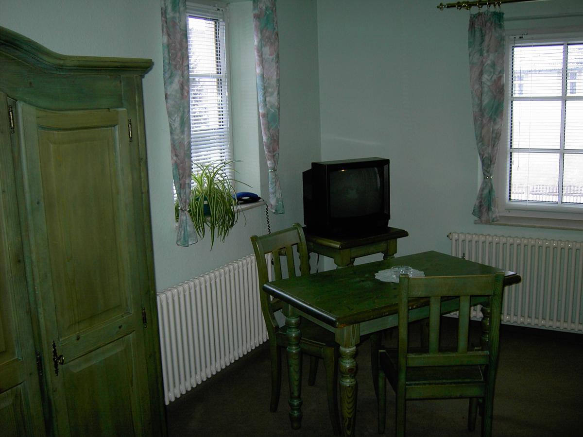 Landhotel Am Fuchsbach Berga  Екстериор снимка